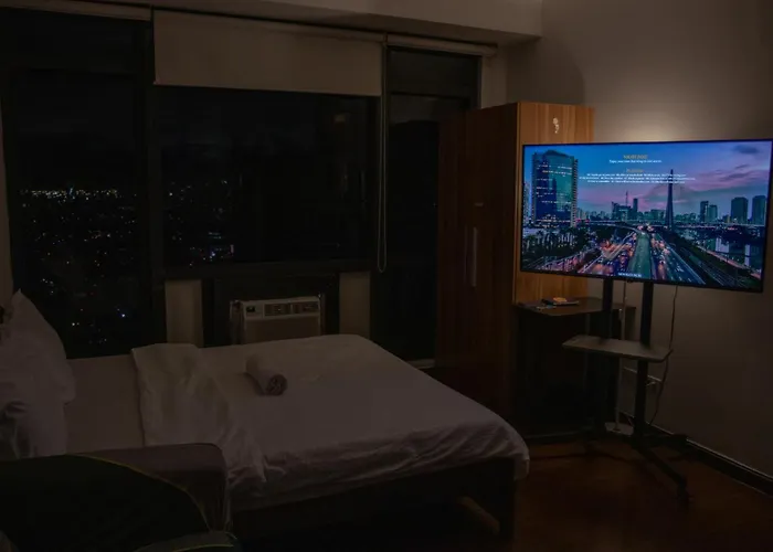 D-studio,best Sunset Pool,luxury,hotel Style Apartment Manila